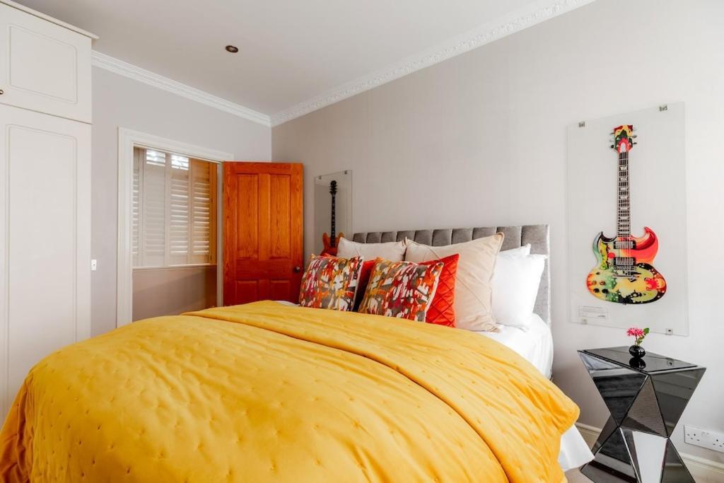 Revamped & Luxxe For Covent Garden Lovers! Adorable City Home For Families & Friends Londyn Zewnętrze zdjęcie