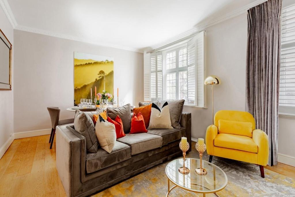 Revamped & Luxxe For Covent Garden Lovers! Adorable City Home For Families & Friends Londyn Zewnętrze zdjęcie