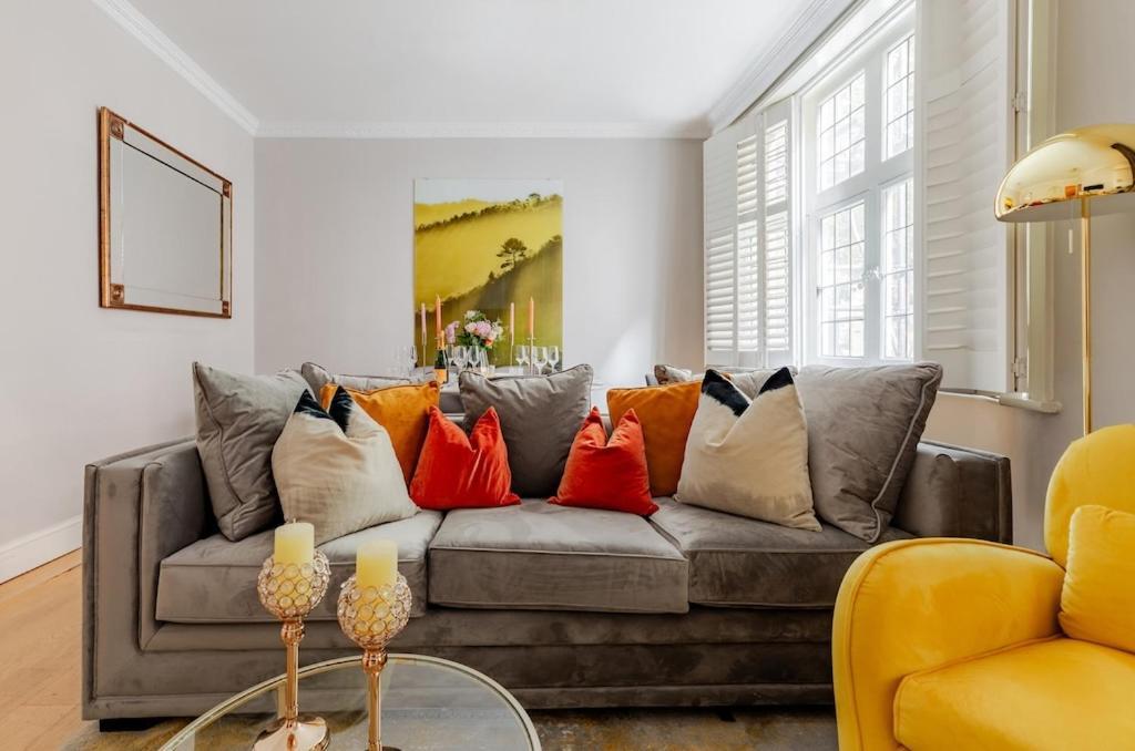 Revamped & Luxxe For Covent Garden Lovers! Adorable City Home For Families & Friends Londyn Zewnętrze zdjęcie