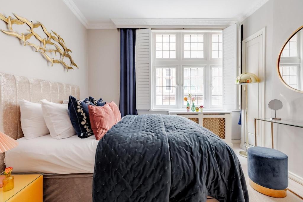 Revamped & Luxxe For Covent Garden Lovers! Adorable City Home For Families & Friends Londyn Zewnętrze zdjęcie
