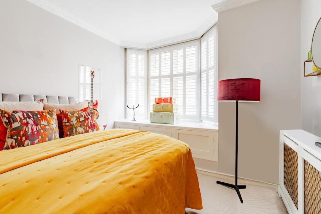 Revamped & Luxxe For Covent Garden Lovers! Adorable City Home For Families & Friends Londyn Zewnętrze zdjęcie